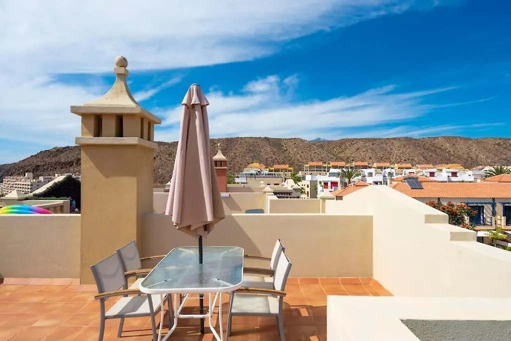 Duplex Sea And Mountain View location